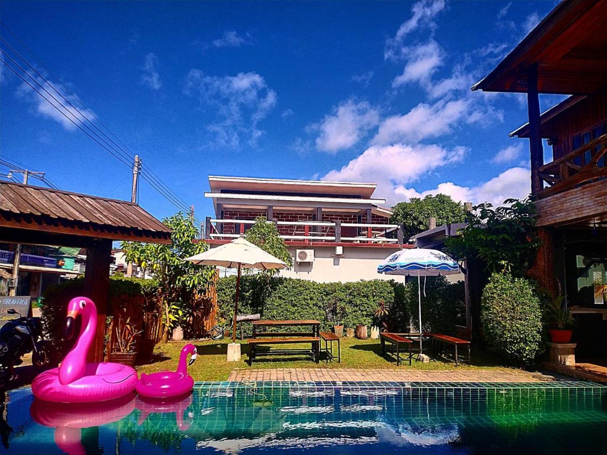 Billabong Hotel And Cafe Baan Tai Eksteriør billede