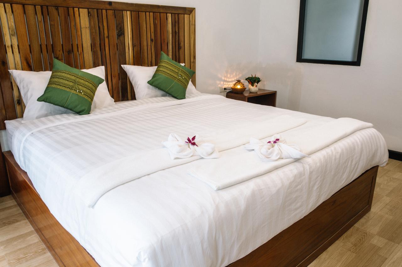 Billabong Hotel And Cafe Baan Tai Eksteriør billede