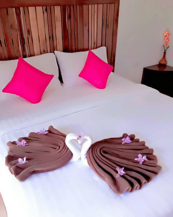 Billabong Hotel And Cafe Baan Tai Eksteriør billede
