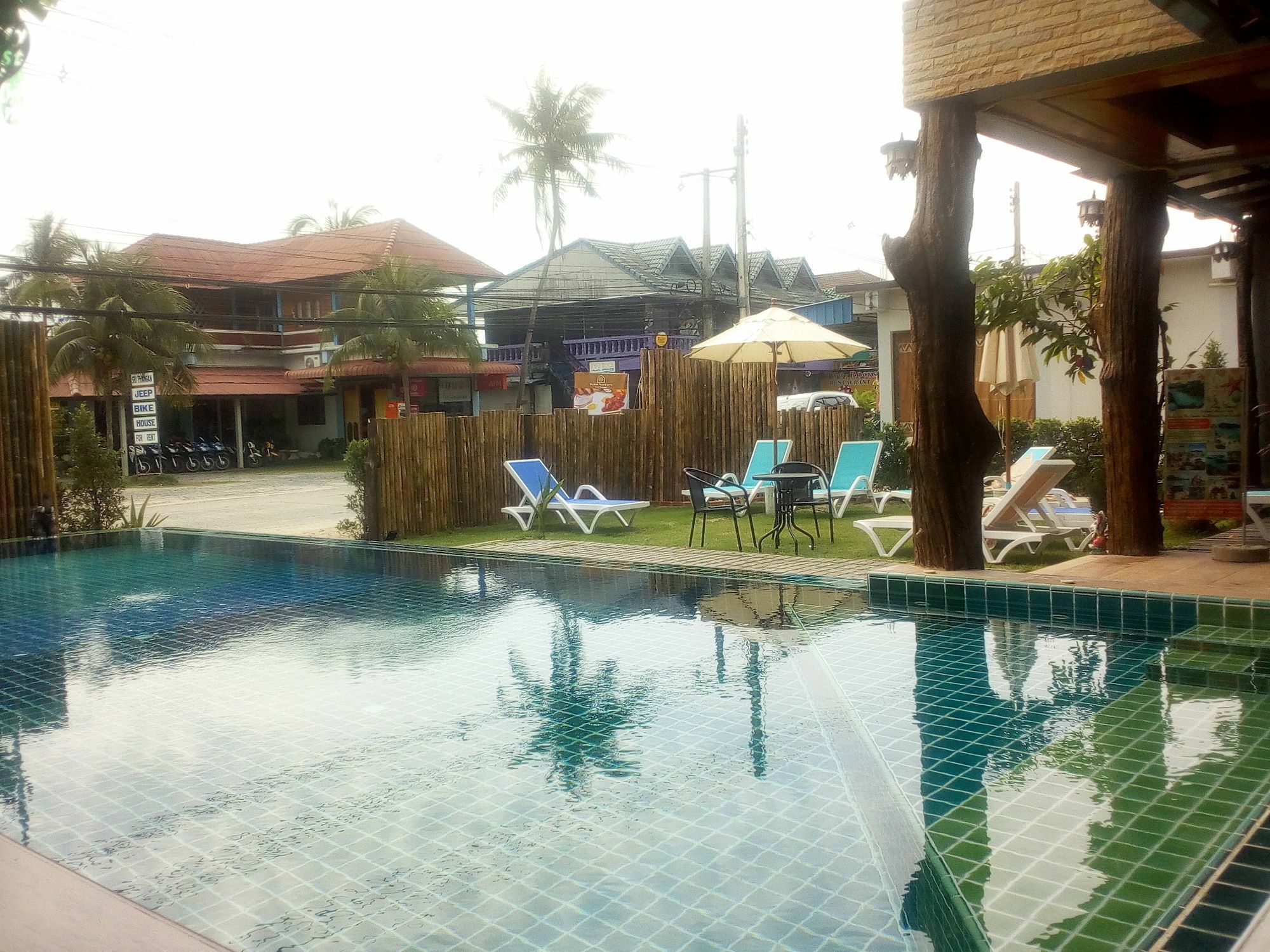 Billabong Hotel And Cafe Baan Tai Eksteriør billede